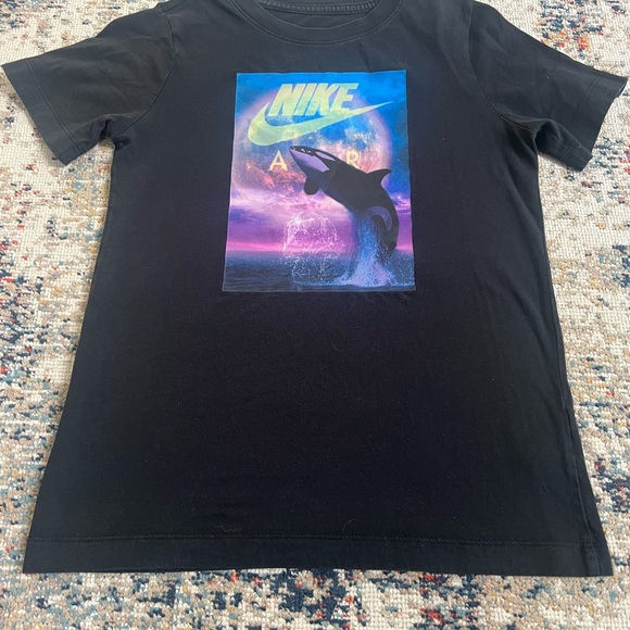 Nike Black Tee with Vibrant Ocean Graphic - Picture 3 of 5